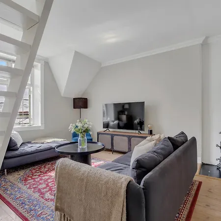 Classic Peaceful Space In The Center Apartment Bergen